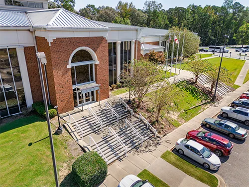 Exterior photo of CACC campus